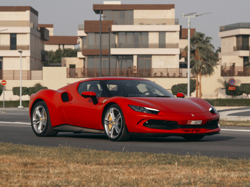 Tips-to-rent-a-ferrari-in-dubai-V034